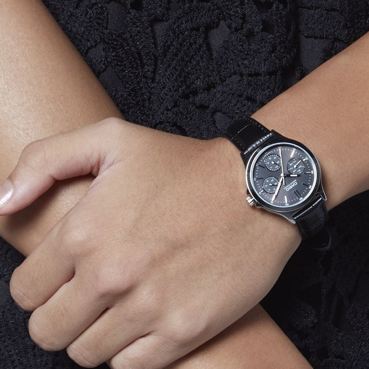Casio LTP-V300L-1AUDF | Watches for Women